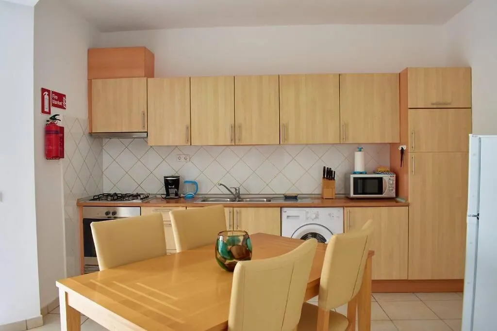 Apartamento T3 Encantador Com Piscina Wifi E Perto De Praia Santa Maria Appartement